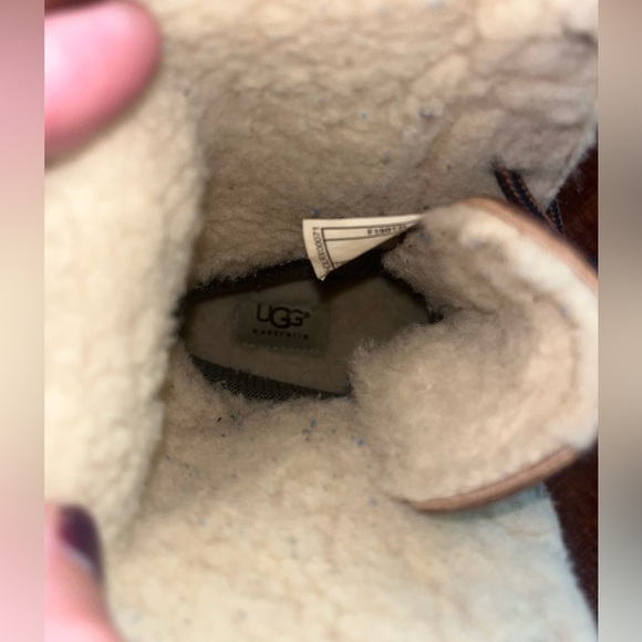 UGG Chestnut Leather and Suede Boots - Picture 9 of 14